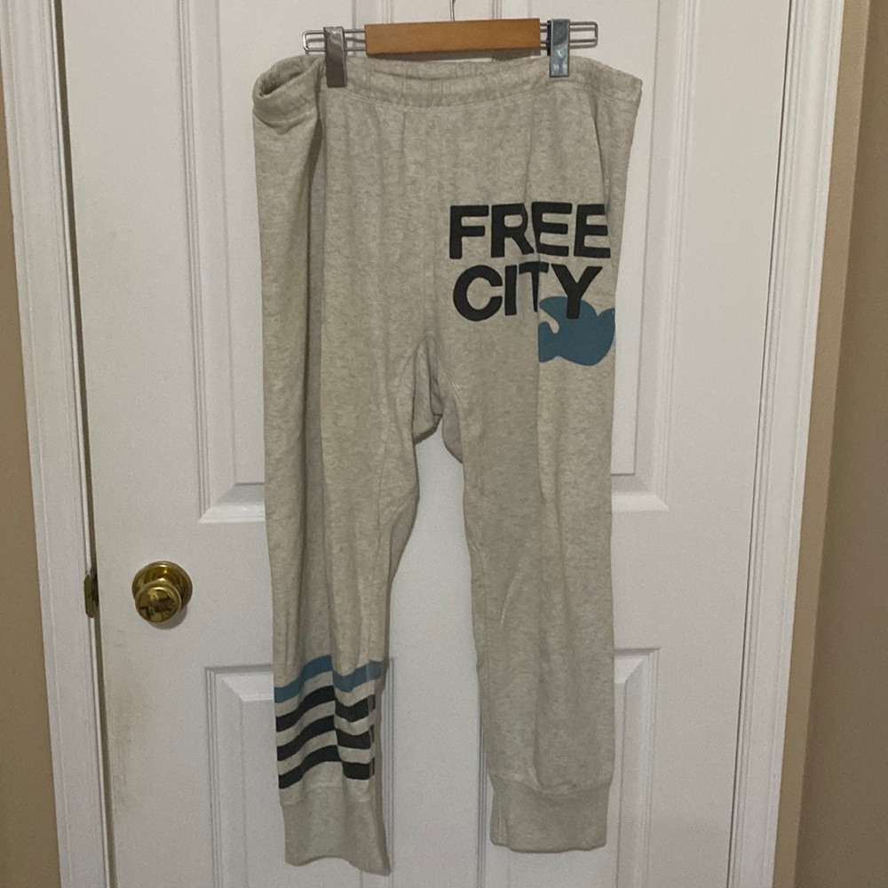 FREE CITY sweatpants